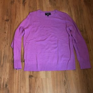 Banana Republic. Purple crew neck sweater. size L